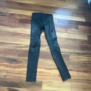 Chic Black Leather Leggings
